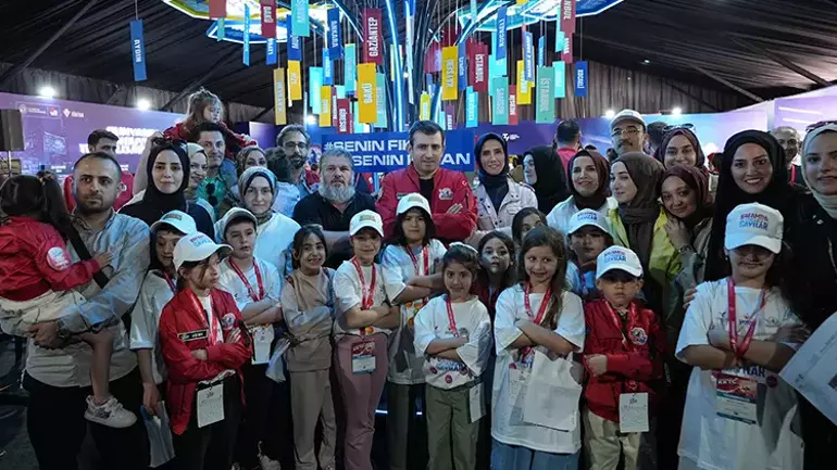Selçuk Bayraktar Adil  Dünya