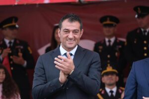 BAŞKAN FUAT KÖSE’DEN ZAFER BAYRAMI MESAJI VE FENER ALAYI YÜRÜYÜŞÜ DAVETİ