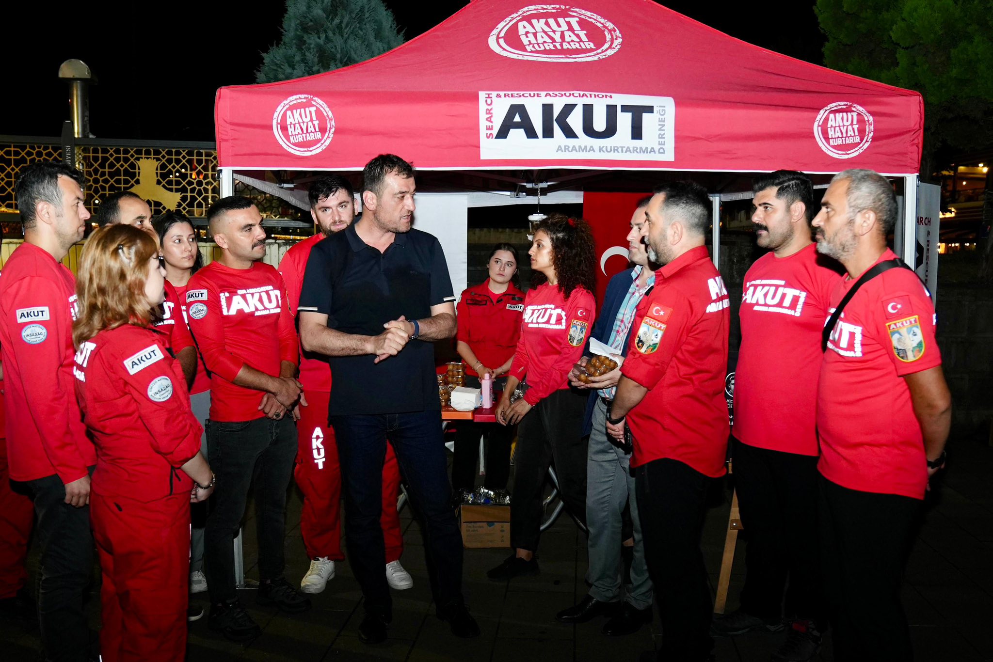 Fuat Köse AKUT gönüllüleri