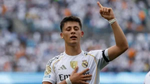 MİLLİ GURURUMUZ ARDA GÜLER: REAL MADRİD FORMASIYLA BÜYÜLEMEYE DEVAM EDİYOR