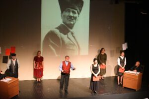 GİRESUN, 101 YIL SONRA ATATÜRK’Ü YENİDEN KARŞILIYOR: “HOŞ GELİŞLER OLA” PERDE DİYOR