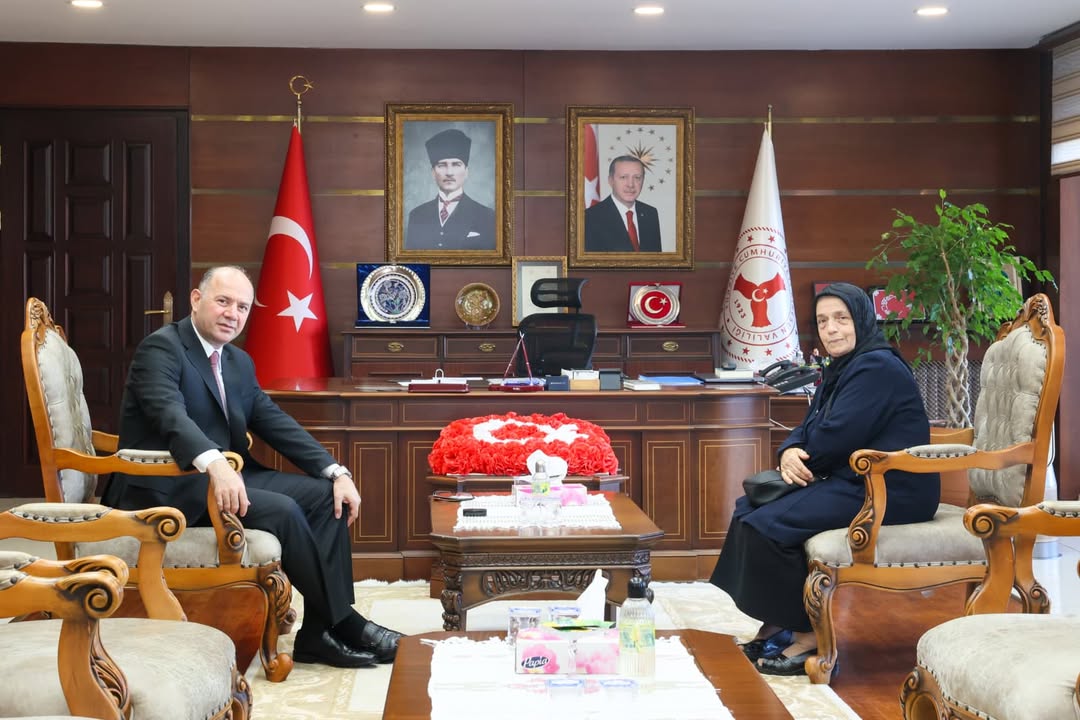 Mehmet Serdengeçti Adnan Bahat