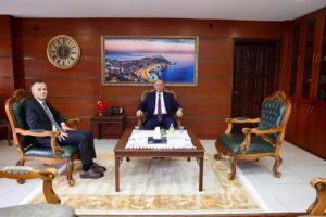 BULANCAK CUMHURİYET BAŞSAVCISI HÜSEYİN KOLOĞLU’NDAN VALİ SERDENGEÇTİ’YE ZİYARET