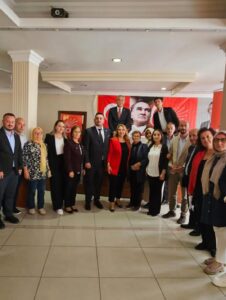 KEMAL DEVRİM BAYRAK GÜVEN TAZELEDİ