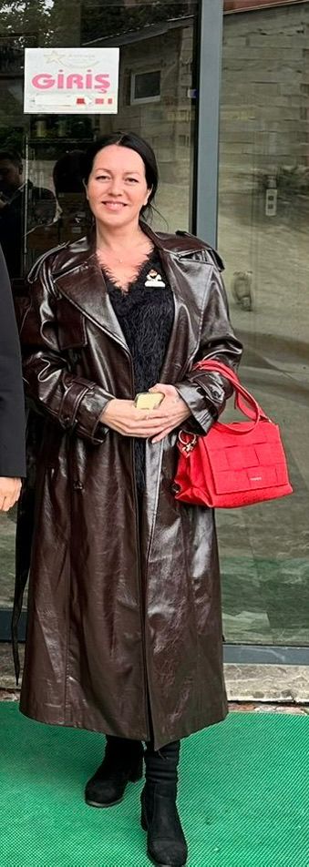 Kadın Kolları Demet Bayraktar