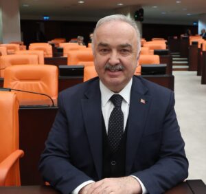 Sınır Köyü’ne Futbol Sahası