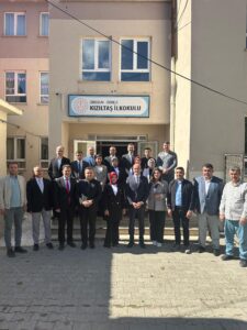 KAYMAKAM EMRAH AZMAN: EĞİTİME YATIRIM, GELECEĞE YATIRIMDIR