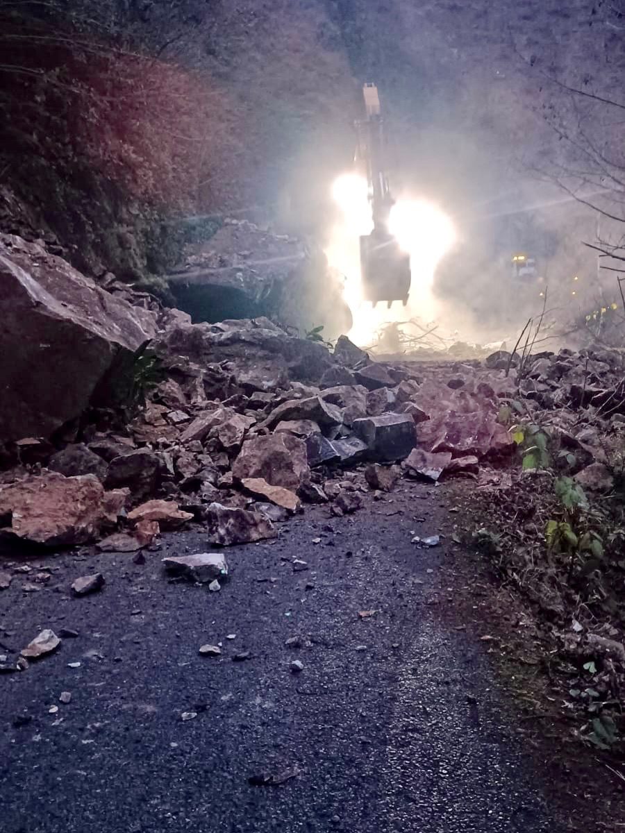 YukarıboynuyoğunTekkeköy grup yolu