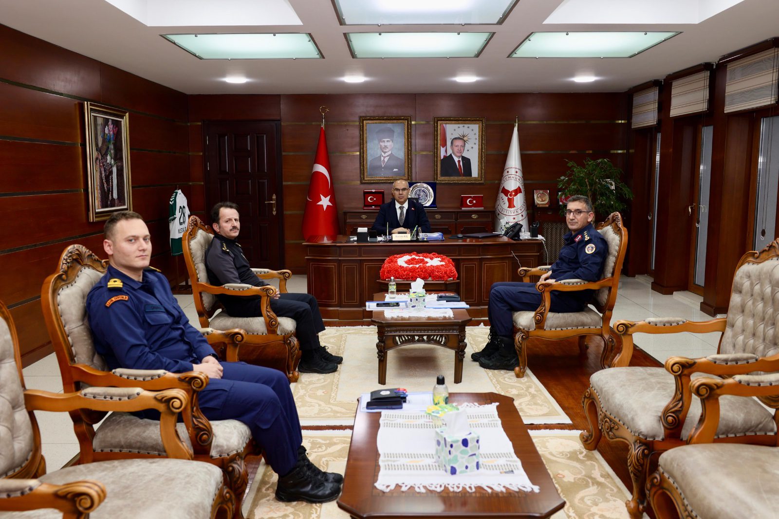 Vali Mustafa Koç Asayiş