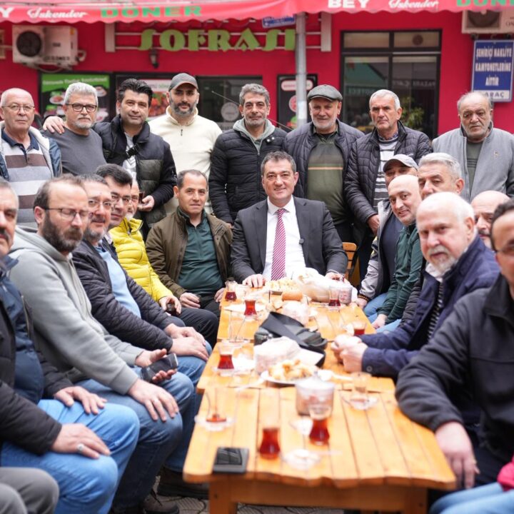 BAŞKAN KÖSE FINDIK PAZARI ESNAFIYLA BİR ARAYA GELDİ