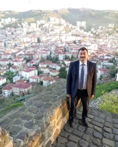 Sanat tarihçisi Mustafa Başer