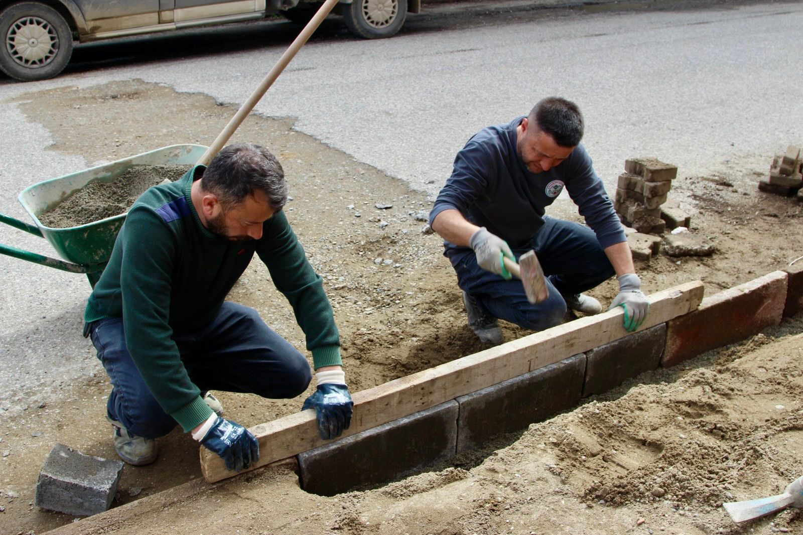 Kale’de küp taş tamiratı