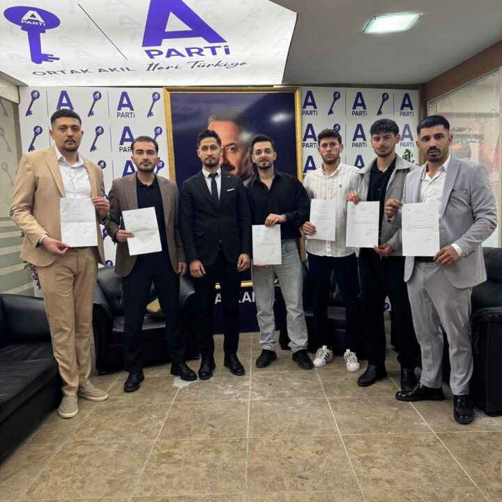 ANAHTAR PARTİ GİRESUN GENÇLİK KOLLARI’NDA YENİ GÖREV DAĞILIMI