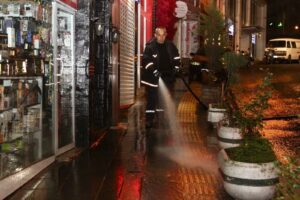 GİRESUN BELEDİYESİ’NDEN GECE BOYUNCA TEMİZLİK SEFERBERLİĞİ