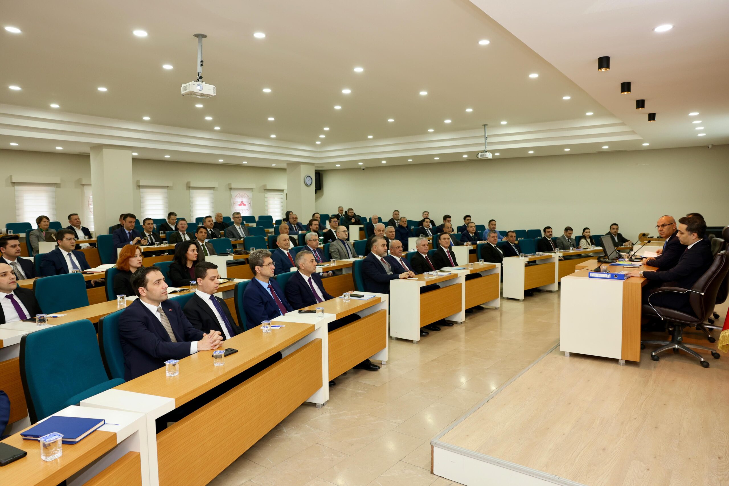 Mustafa Koç Valilik Konferans