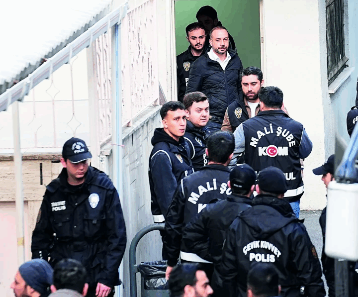 ATAŞEHİR RÜŞVET SORUŞTURMASINDA ÇARPICI DETAY: STERLİNLE ÖDEME TALEBİ – “BAŞKAN POUND SEVİYOR”