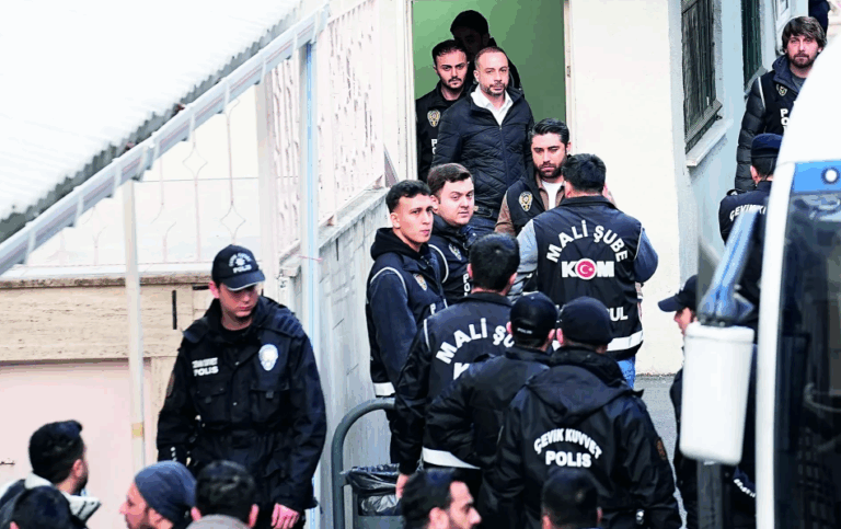 ATAŞEHİR RÜŞVET SORUŞTURMASINDA ÇARPICI DETAY: STERLİNLE ÖDEME TALEBİ – “BAŞKAN POUND SEVİYOR”