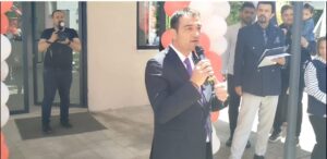 “BİZİM EV” PROJESİ HAYATA GEÇİRİLDİ: BAŞKAN FUAT KÖSE “HİÇBİR ÖĞRENCİMİZİN YATAĞA AÇ GİRMESİNE İZİN VERMEYECEĞİZ”