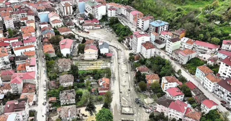 HAVZA’DAKİ SU TAŞKINLARI SONRASI 50 MİLYON TL ACİL DESTEK