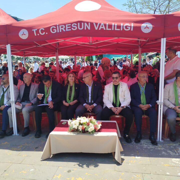 GİRESUN’DA GASTRONOMİ YÜRÜYÜŞÜ RENKLİ GÖRÜNTÜLERE SAHNE OLDU