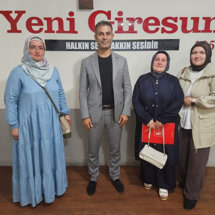 YENİDEN REFAH PARTİSİ KADIN KOLLARI’NDAN YENİ GİRESUN GAZETESİ’NE ZİYARET