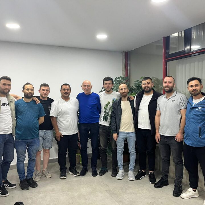 BAŞKAN HALİL ÇETİN GENÇLERLE BİR ARAYA GELDİ: DUROĞLU’NUN GELECEĞİ GENÇLERLE ŞEKİLLENİYOR