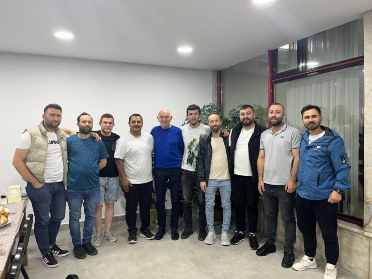BAŞKAN HALİL ÇETİN GENÇLERLE BİR ARAYA GELDİ: DUROĞLU’NUN GELECEĞİ GENÇLERLE ŞEKİLLENİYOR