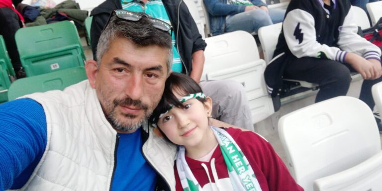 ANAHTAR PARTİ’DEN ÖĞRENCİLERE TEBRİK MESAJI