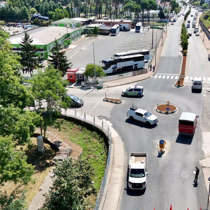 TEYYAREDÜZÜ’NDE ULAŞIMI RAHATLATAN YENİ KAVŞAKLAR HİZMETE GİRDİ