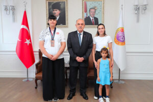 GİRESUN ORMANSPOR’UN ŞAMPİYONU VALİ EROL’UN KONUĞU OLDU