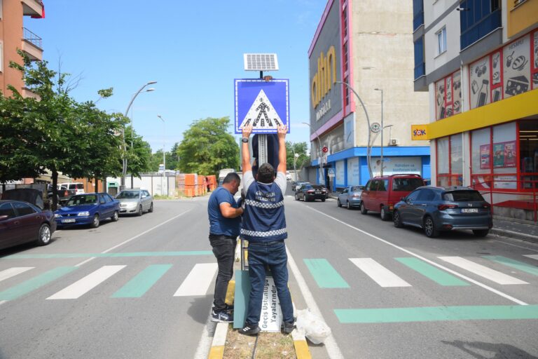 ZABITA EKİPLERİNDEN YAYA GÜVENLİĞİNE ÖNCELİK