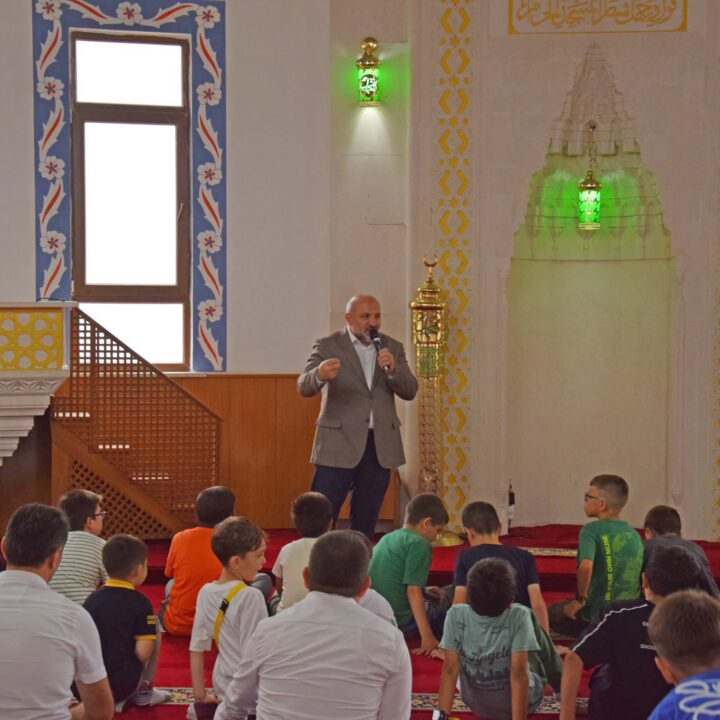 İL MÜFTÜSÜ KILIÇBAY: “CAMİLER ÇOCUKLARLA GÜL AÇTI”