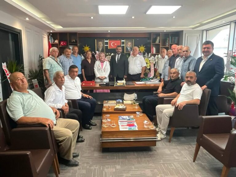 MUHTARLARDAN AK PARTİ İL BAŞKANI HÜSEYİN ALKAN’A HAYIRLI OLSUN ZİYARETİ