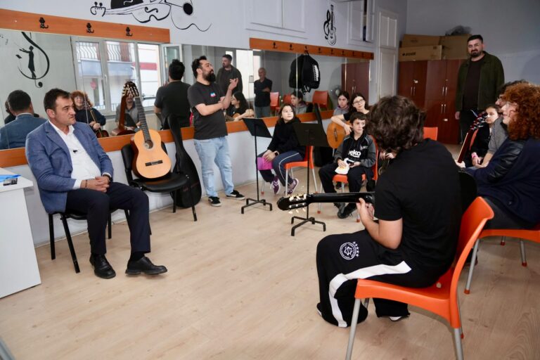 GİRESUN BELEDİYESİ KONSERVATUVARI’NDA YENİ EĞİTİM DÖNEMİ: 850 KURSİYER ÜCRETSİZ SANAT EĞİTİMİ ALIYOR
